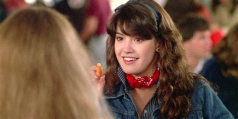 How Phoebe Cates Felt About Her Fast Times At Ridgemont High。